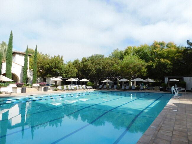 Building Photo - Exceptional 3 bed, 3.5 bath home in Irvine.