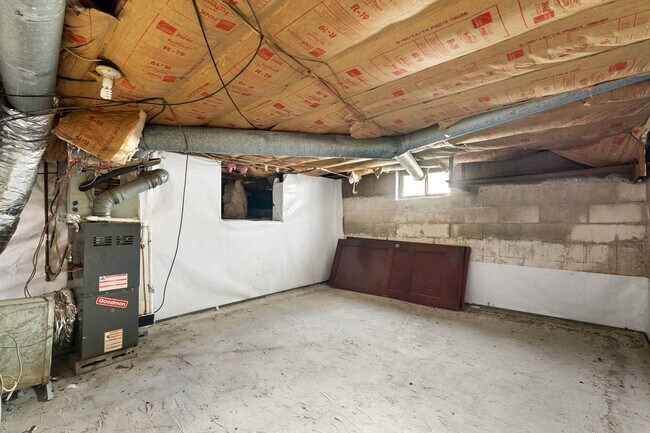 Building Photo - 1540 McCormick St