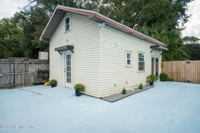 Building Photo - 2761 Sack Dr E