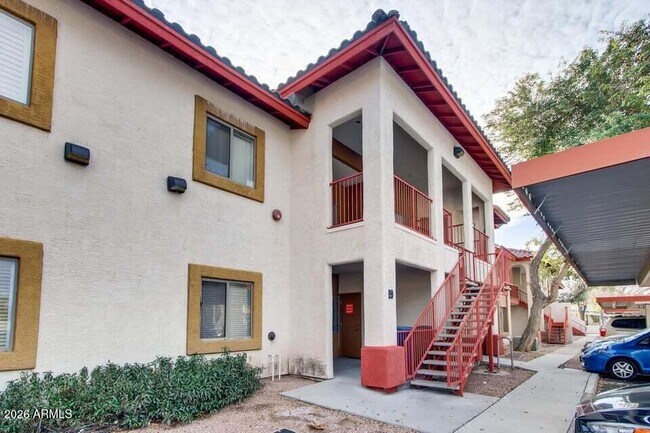 Building Photo - 510 W University Dr