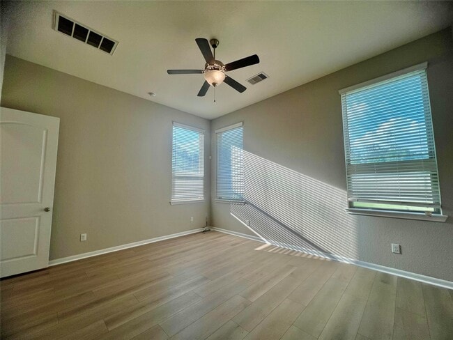 Building Photo - 2554 Granberry Pt