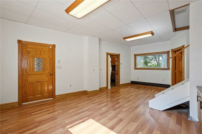 Building Photo - 6026 Sawyer St