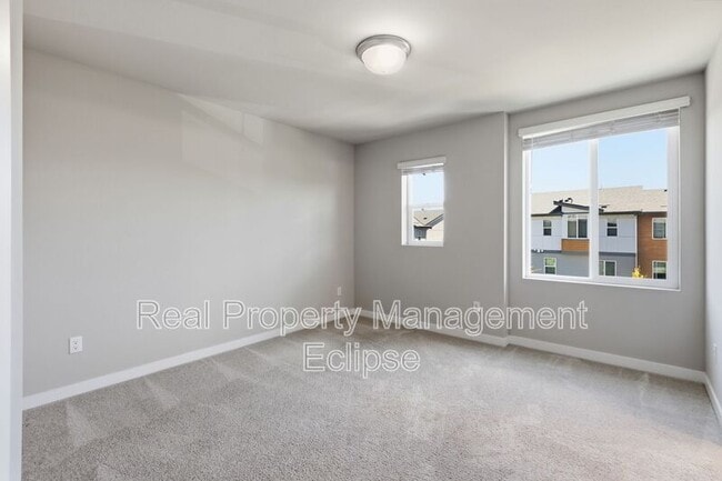 Building Photo - 19324 35 Dr SE