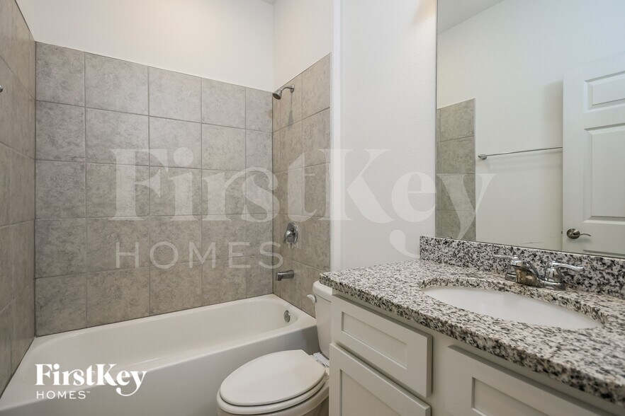 Building Photo - 1189 Spokane Pt