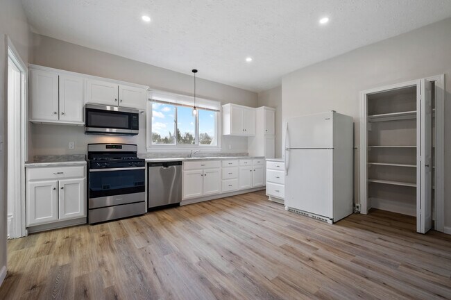 Building Photo - 134 Wynoka St