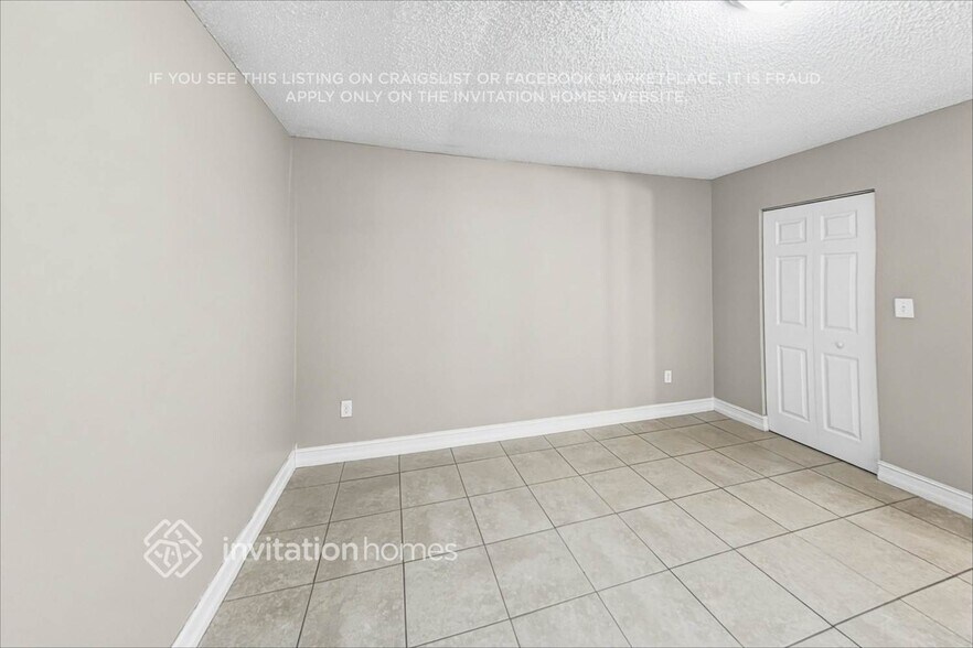 Building Photo - 14971 SW 92nd Terrace