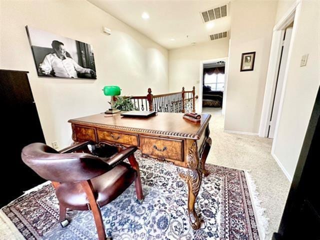 Building Photo - 402 Oakbrook Dr