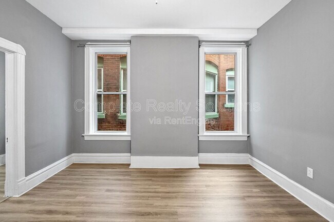 Building Photo - 5130 Kensington Ave