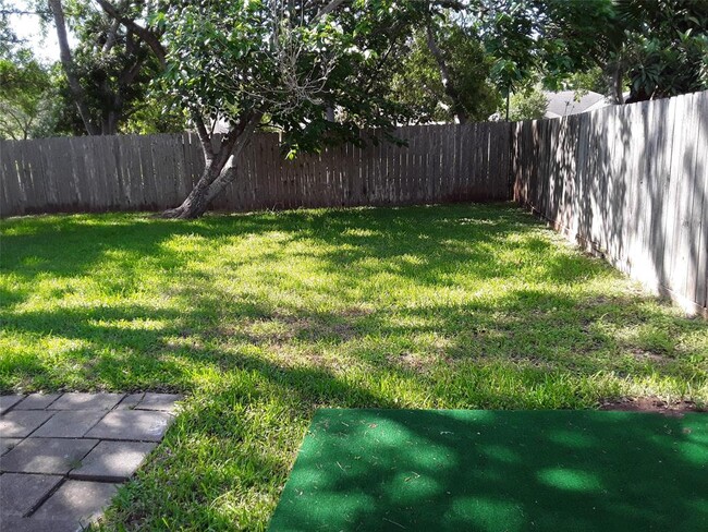 Building Photo - 3119 E Heatherock Cir