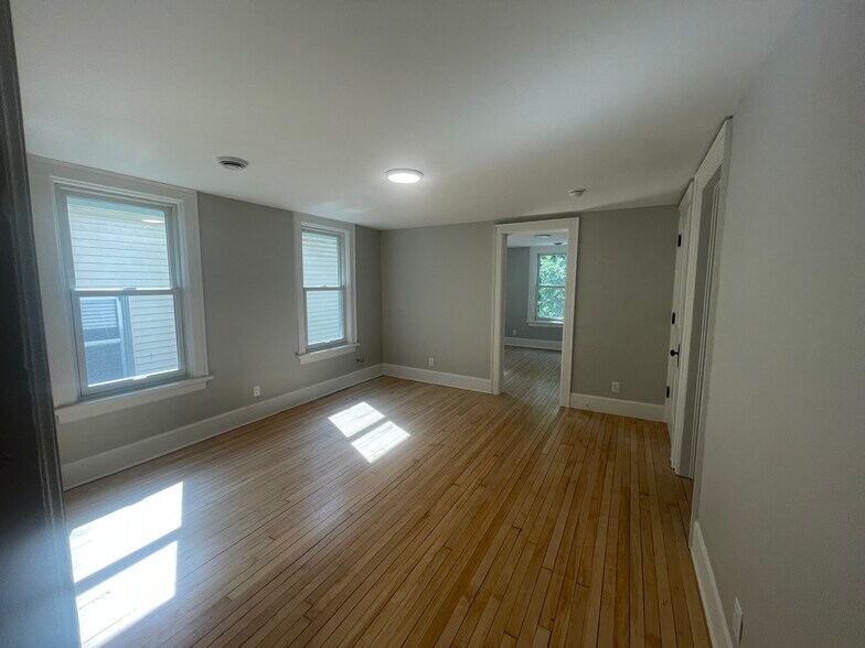 Building Photo - 1407 Williamson St