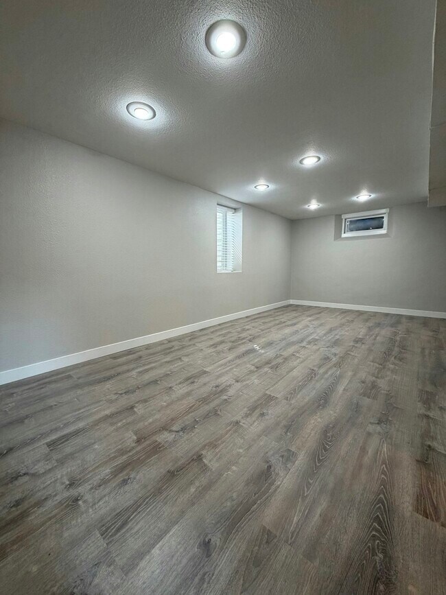 Building Photo - 1426 Trenton St