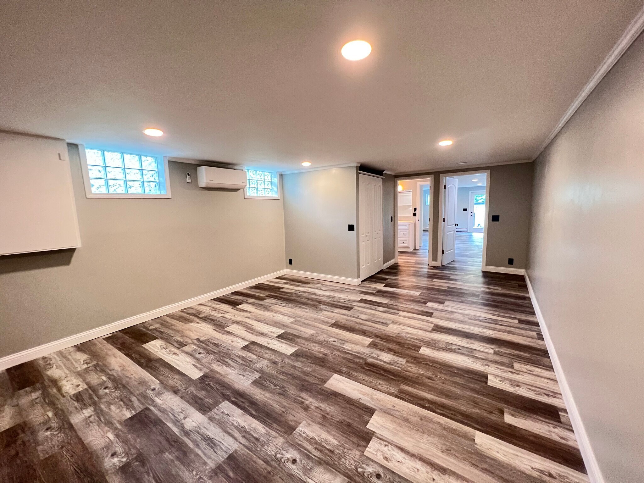 Building Photo - 9499 Maple Knoll Dr