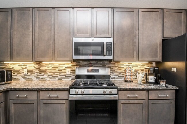 Building Photo - 12234 Chestnut Clearing Trail