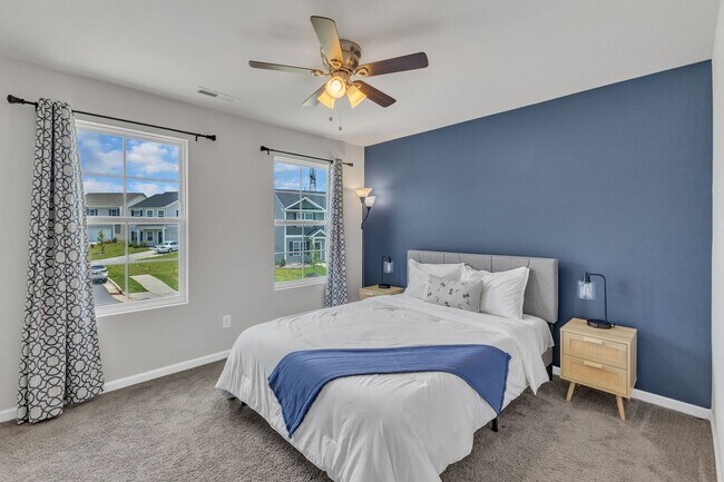 Building Photo - Spacious 3-Bedroom Home for Rent in Knight...