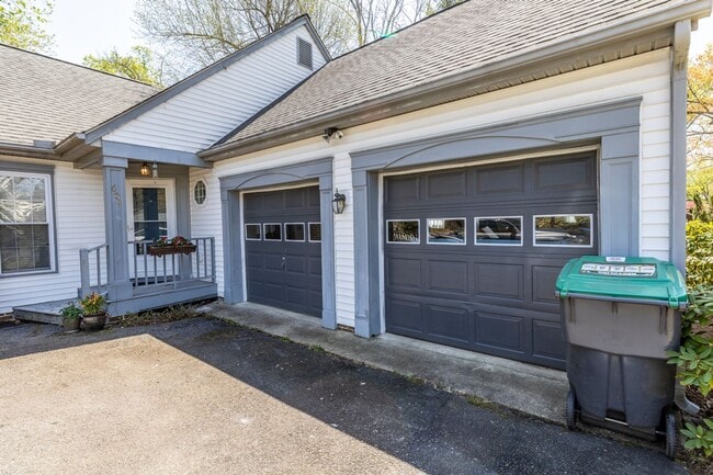 Building Photo - 604 Wilder Dr