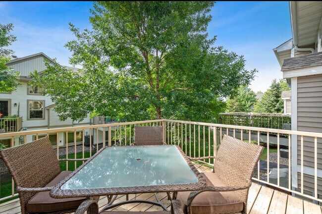 Building Photo - 3183 Frontier Dr