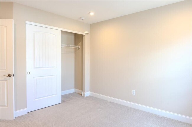Building Photo - 8040 Scenic Ridge Wy