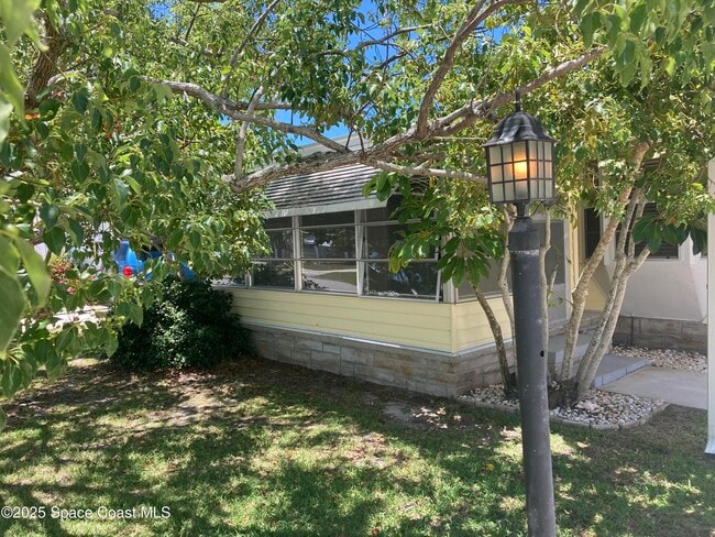 Building Photo - 1110 Indigo Dr