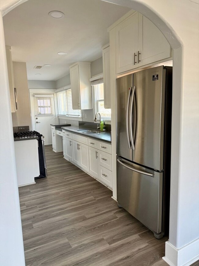 Building Photo - Now Leasing: Private Cottage at The Garden...