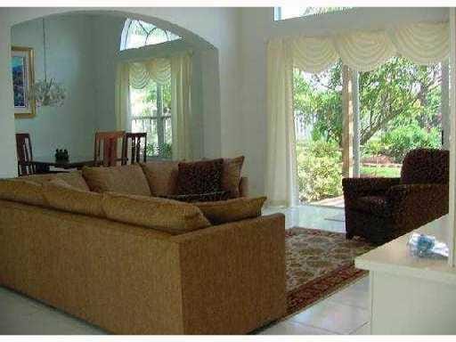 Building Photo - 9067 Long Lake Palm Dr