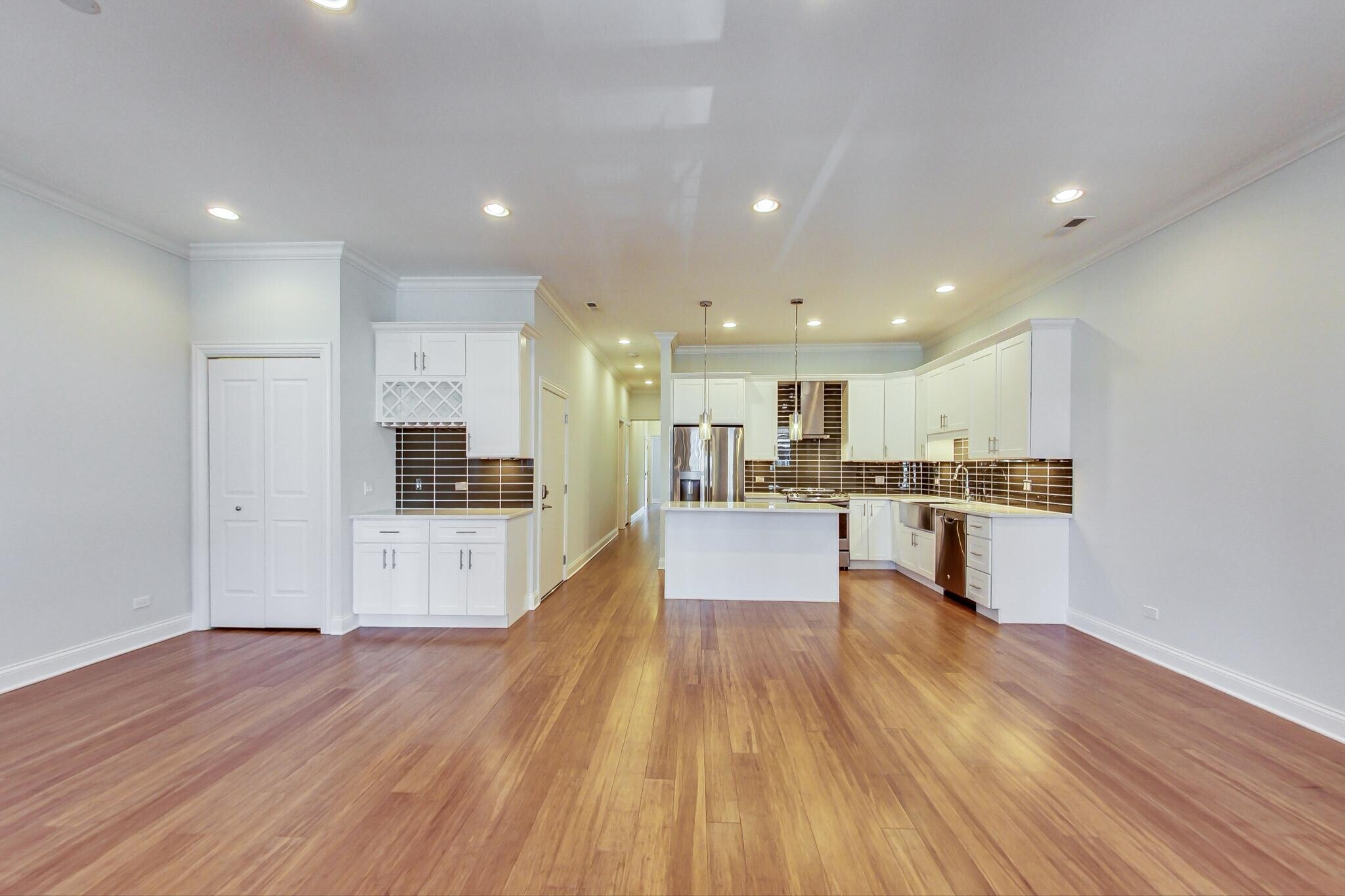 Building Photo - 2341 W North Ave