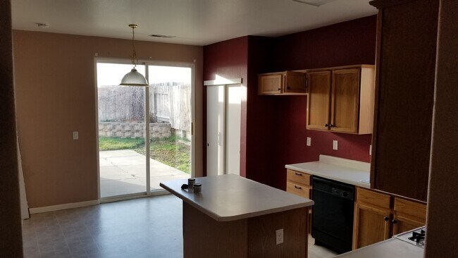 Building Photo - 6382 Everest Dr