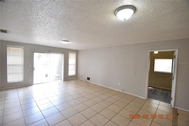 Building Photo - 2014 E Linebaugh Ave.