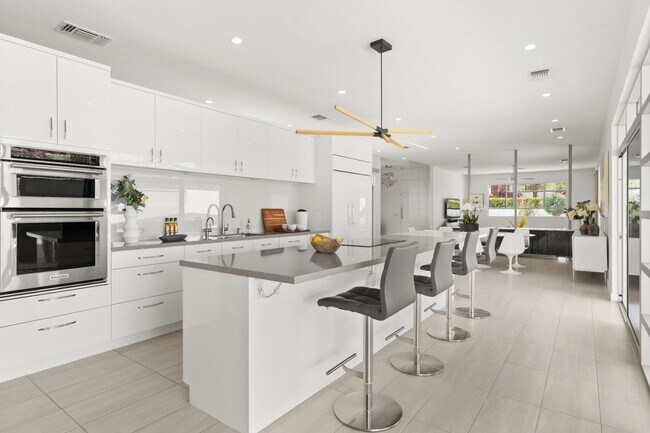 Building Photo - 48674 Vista Viejo Dr