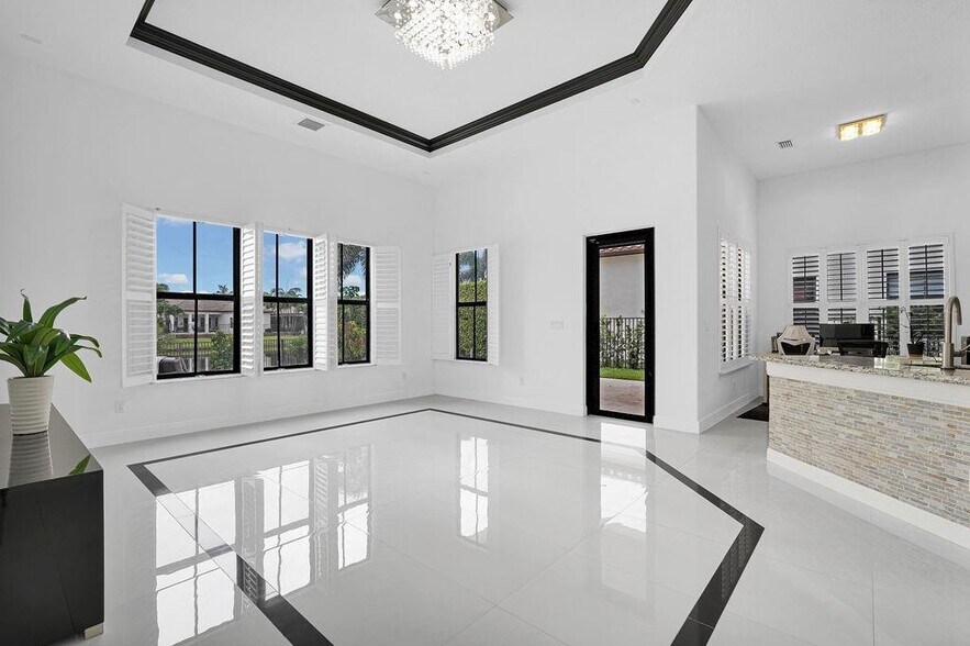 Building Photo - 2952 NW 84th Ter