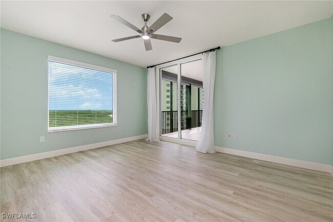 Building Photo - 455 Cove Tower Dr