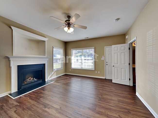 Building Photo - 1232 Sweetgrass St