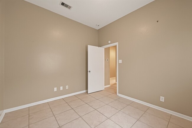 Building Photo - 9022 Clearwood Landing Blvd