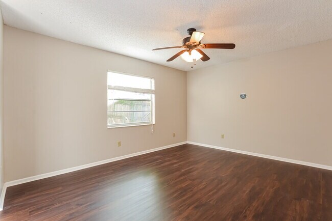 Building Photo - 9360 Toby Ln