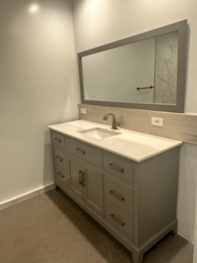 Lavatory - 12642 Martha St