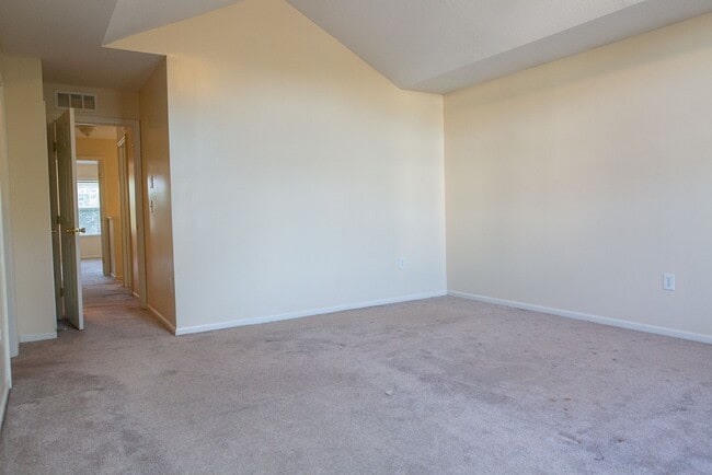 Building Photo - 5036 Ivyvine Blvd
