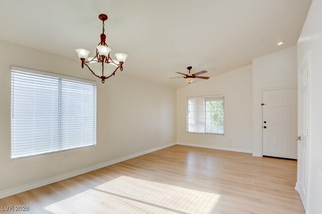 Building Photo - 2300 Steinke Ln