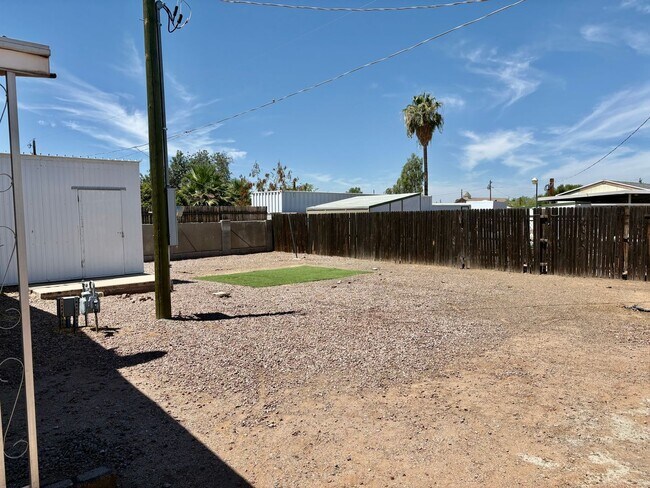 Building Photo - Great Deal on Quiet Mesa Home!