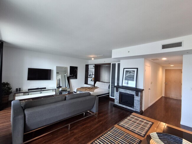 Building Photo - 244 Biscayne Blvd