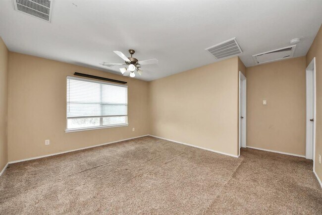Building Photo - 2142 Vermillion Oak St