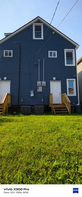 Building Photo - 3415 Yemans St