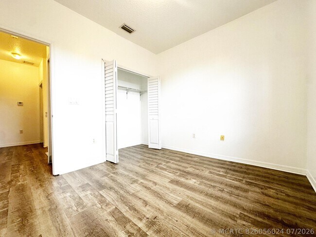 Building Photo - 614 SW 106th Ave