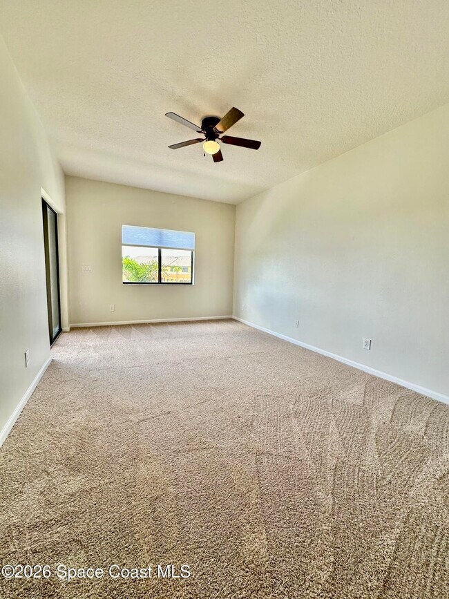 Building Photo - 1310 Lara Cir