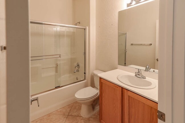 Building Photo - 55+, Age Restricted, 2 Bed, 2 Bath, Single...