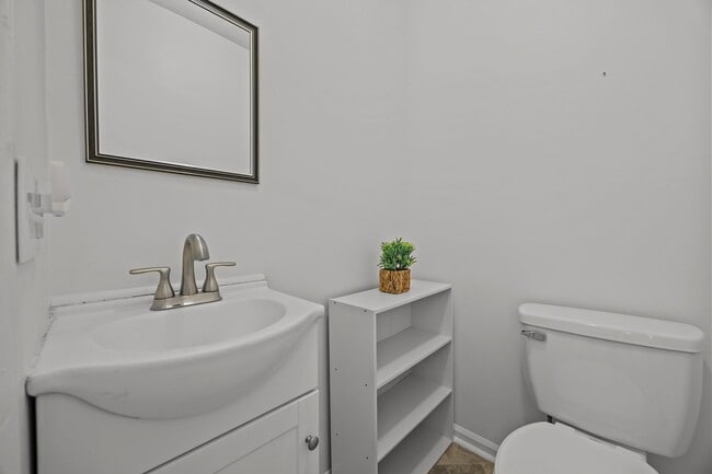 Building Photo - 110 Moore Rd