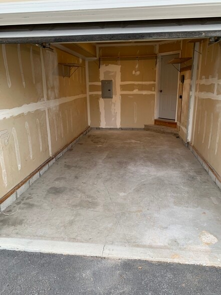 Building Photo - 92 13th St