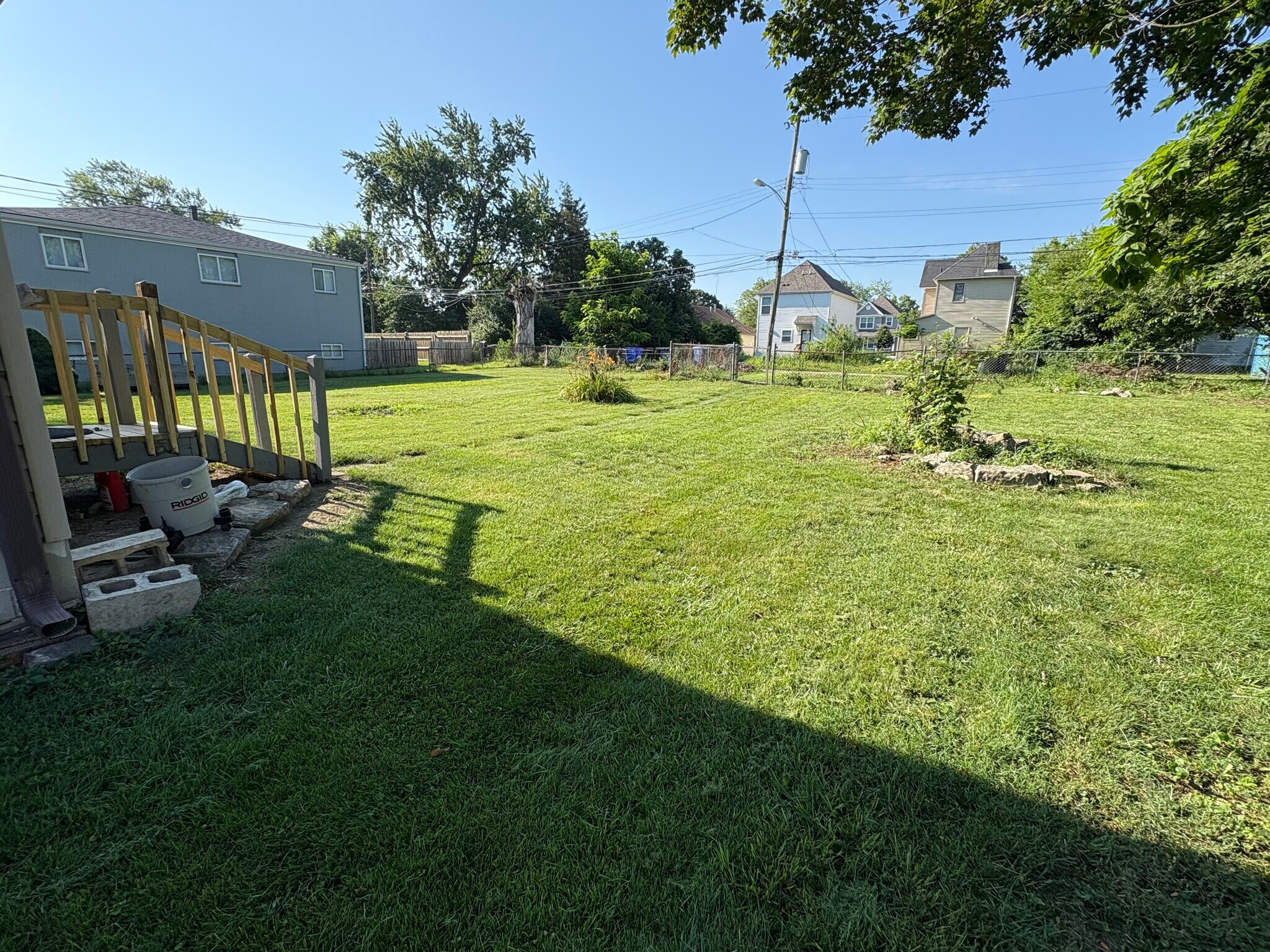 Building Photo - 663 Gibbard Ave