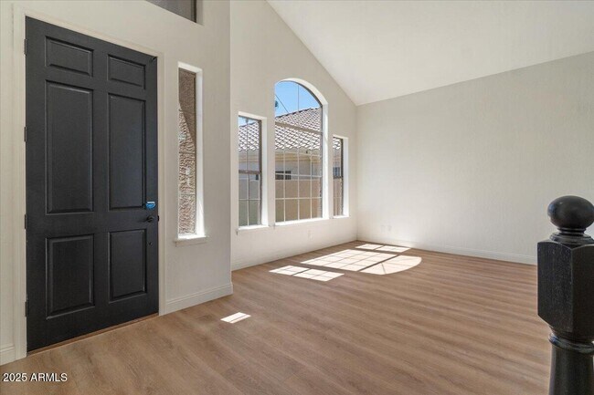 Building Photo - 1414 N Palmsprings Dr