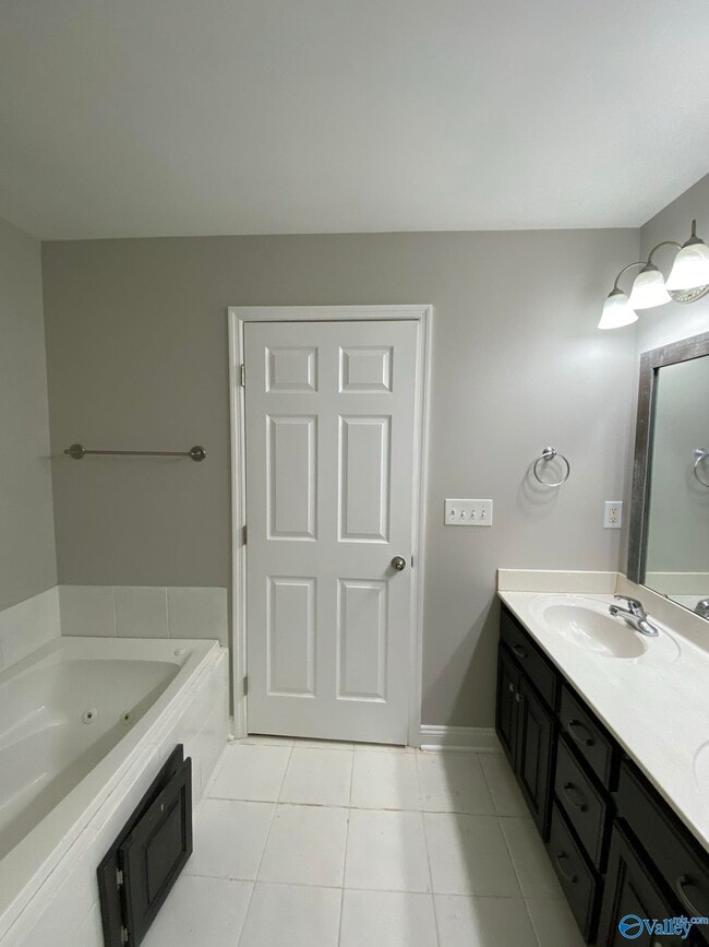 Building Photo - 22873 Horseshoe Bend