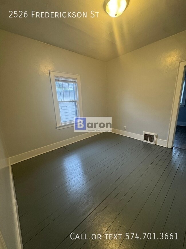 Building Photo - 2526 Frederickson St