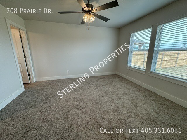 Building Photo - 708 Prairie Dr